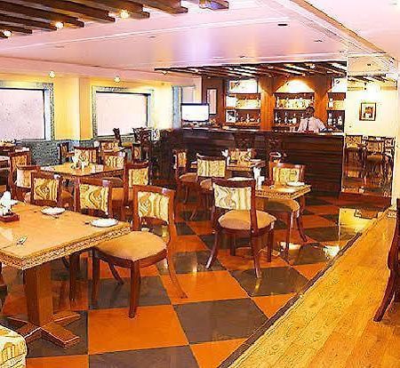Hotel Grand International Rāipur エクステリア 写真