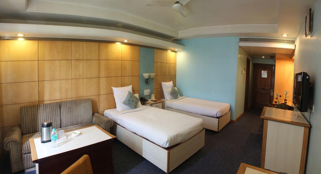 Hotel Grand International Rāipur エクステリア 写真