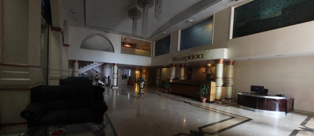 Hotel Grand International Rāipur エクステリア 写真