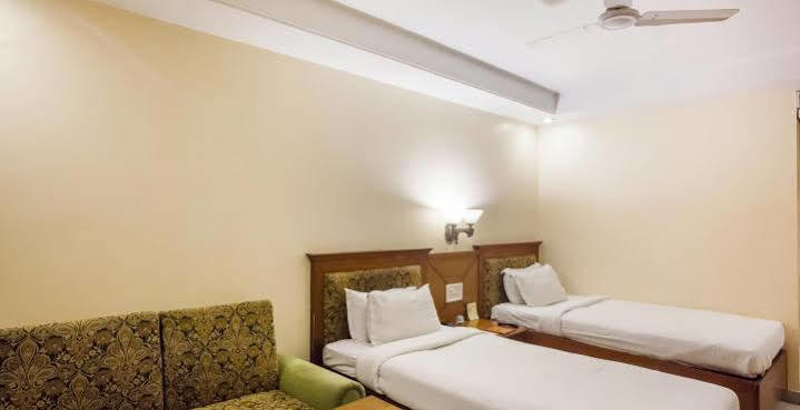 Hotel Grand International Rāipur エクステリア 写真