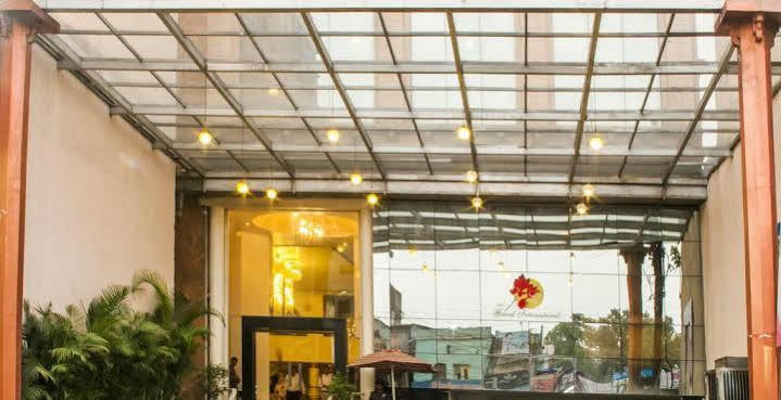 Hotel Grand International Rāipur エクステリア 写真