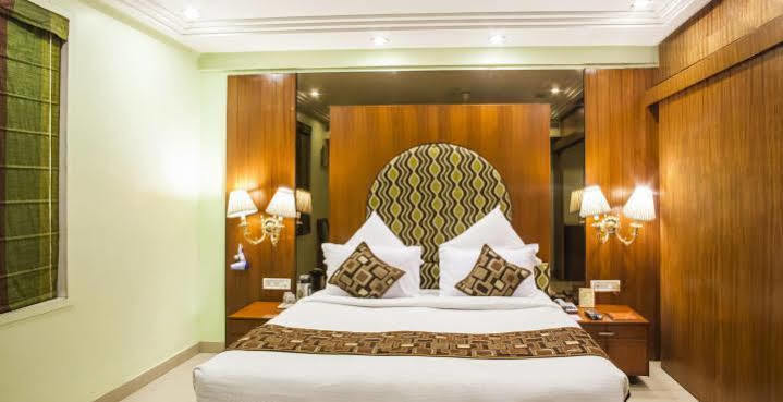 Hotel Grand International Rāipur エクステリア 写真
