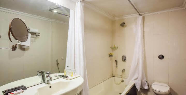 Hotel Grand International Rāipur エクステリア 写真