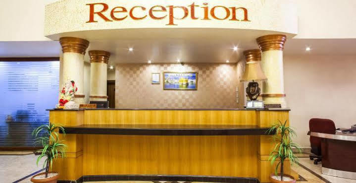 Hotel Grand International Rāipur エクステリア 写真