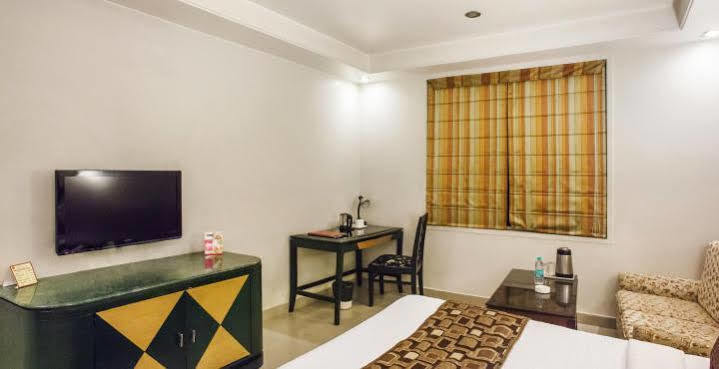 Hotel Grand International Rāipur エクステリア 写真